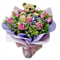1 adet 15 ile 20 cm boyutlarnda ay ve 11 adet yapay gllerden demet